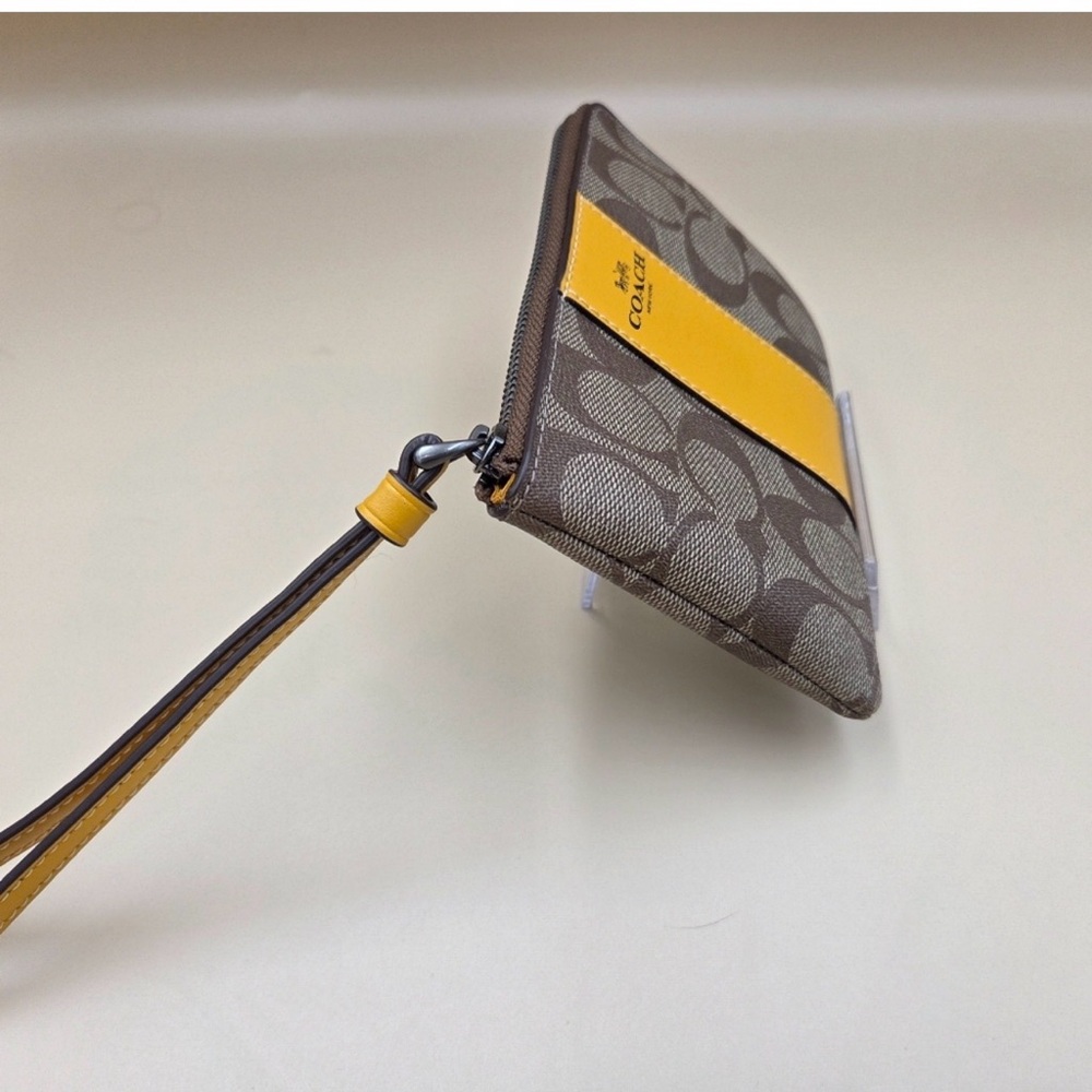 Coach Corner Zip Wristlet in Signature Canvas - Picture 2 of 4